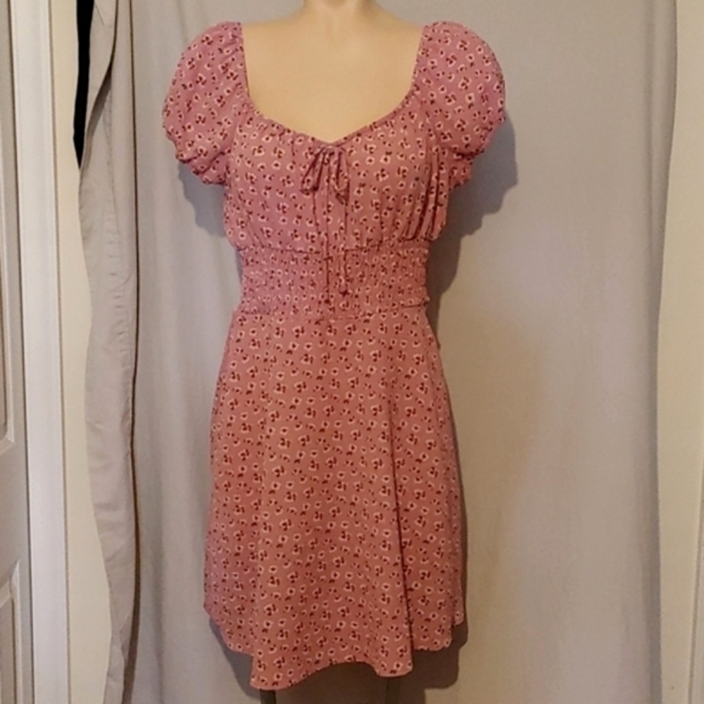 Sweet heart neckline lightweight dress